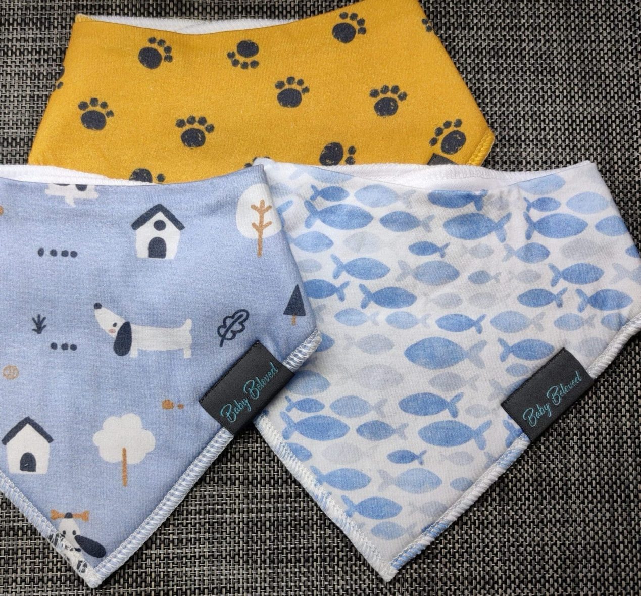 Baby Bibs Pack Dogs & Fish